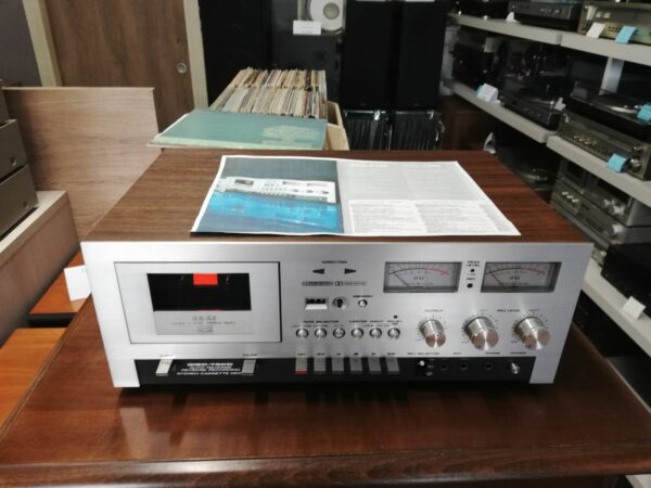 Akai GXC-730d cassette deck