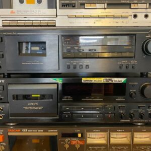 Nakamichi CR-1e cassette deck