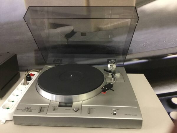 Akai AP q50 giradischi