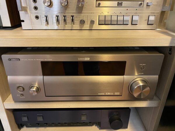 Yamaha RX-V1700 sintoamplificatore