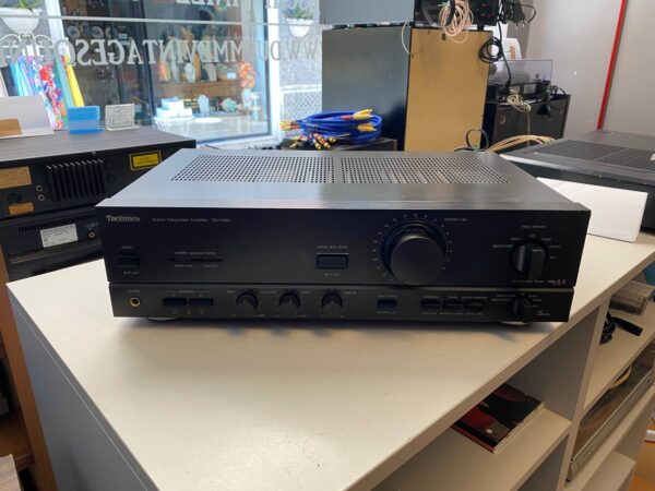 Technics SU-v560 amplificatore